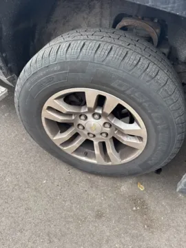 More photos of 2017 Chevrolet Silverado 1500 LT at Hank Graff Chevrolet Davison, MI