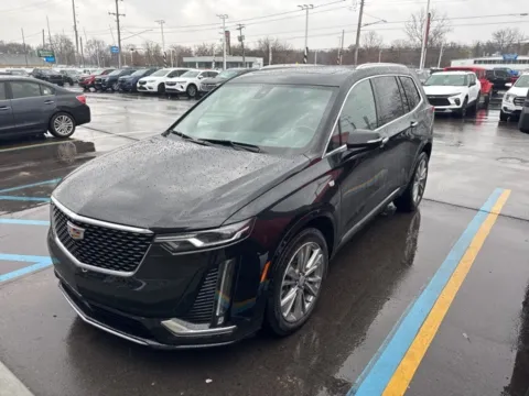 Black 2023 Cadillac XT6 Premium Luxury for sale in Davison, MI