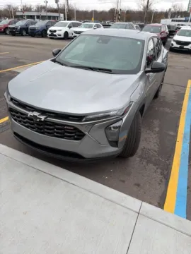 Gray 2024 Chevrolet Trax 1RS for sale in Davison, MI