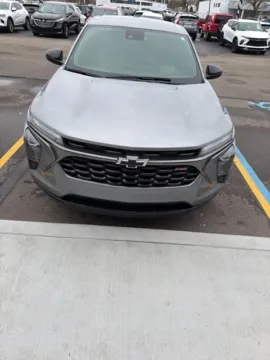 Photos of 2024 Chevrolet Trax 1RS for sale in Davison, MI at Hank Graff Chevrolet Davison