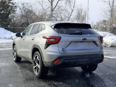 More photos of 2024 Chevrolet Trax 1RS at Hank Graff Chevrolet Davison, MI