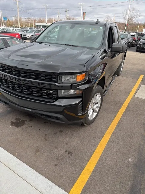 Black 2019 Chevrolet Silverado 1500 Custom for sale in Davison, MI