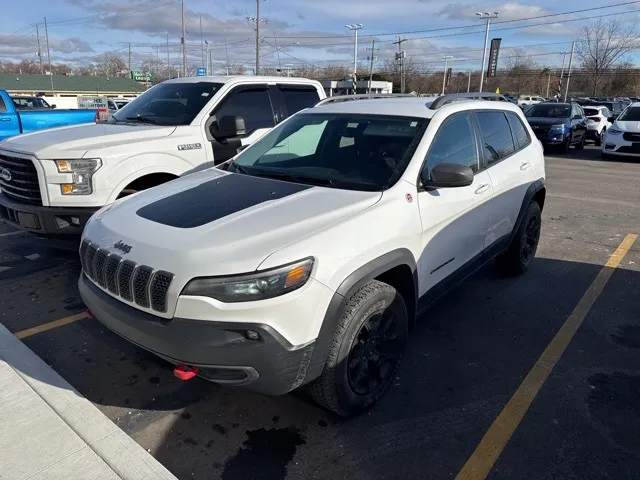 White 2019 Jeep Cherokee Trailhawk for sale in Davison, MI