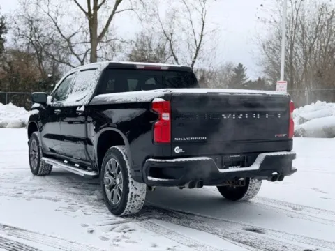 More photos of 2021 Chevrolet Silverado 1500 RST at Hank Graff Chevrolet Davison, MI