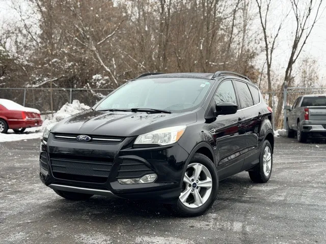 Black 2016 Ford Escape SE for sale in Davison, MI