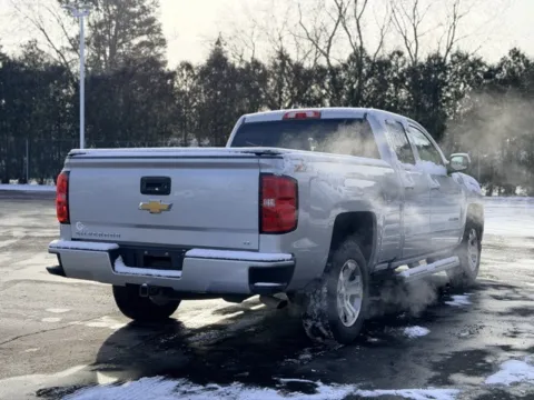 More photos of 2017 Chevrolet Silverado 1500 LT at Hank Graff Chevrolet Davison, MI