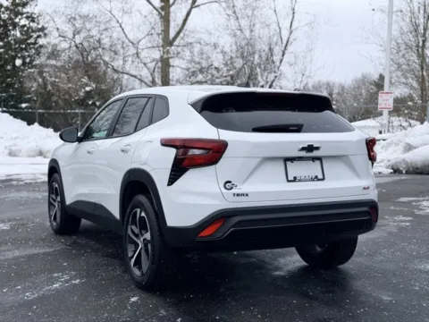 More photos of 2024 Chevrolet Trax 1RS at Hank Graff Chevrolet Davison, MI