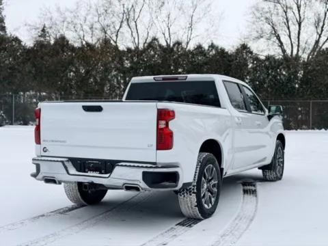 More photos of 2022 Chevrolet Silverado 1500 LT at Hank Graff Chevrolet Davison, MI