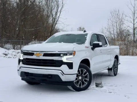 White 2022 Chevrolet Silverado 1500 LT for sale in Davison, MI
