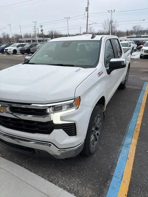 White 2022 Chevrolet Silverado 1500 LT for sale in Davison, MI