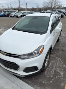 White 2017 Chevrolet Trax LT for sale in Davison, MI