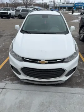 Photos of 2017 Chevrolet Trax LT for sale in Davison, MI at Hank Graff Chevrolet Davison