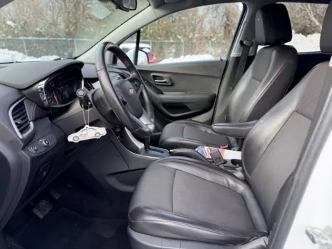 More photos of 2017 Chevrolet Trax LT at Hank Graff Chevrolet Davison, MI