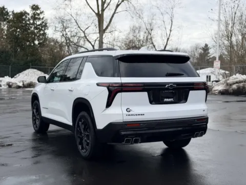 More photos of 2024 Chevrolet Traverse LT at Hank Graff Chevrolet Davison, MI