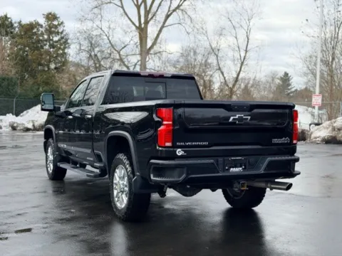 More photos of 2024 Chevrolet Silverado 2500HD High Country at Hank Graff Chevrolet Davison, MI