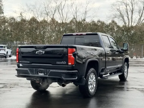 More photos of 2024 Chevrolet Silverado 2500HD High Country at Hank Graff Chevrolet Davison, MI