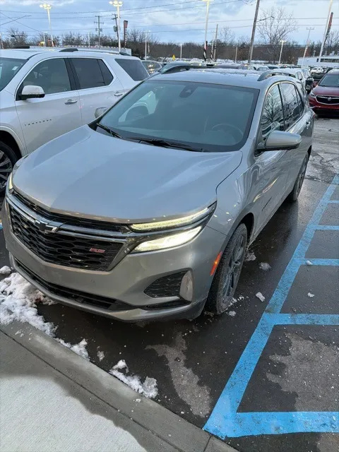2023 Chevrolet Equinox RS's photo