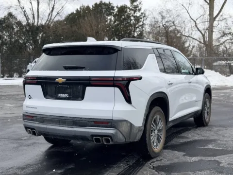 More photos of 2025 Chevrolet Traverse LT at Hank Graff Chevrolet Davison, MI