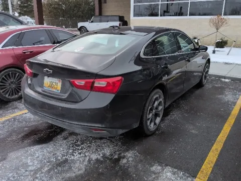 More photos of 2023 Chevrolet Malibu LT at Hank Graff Chevrolet Davison, MI