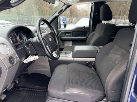 More photos of 2007 Ford F-150 XLT at Hank Graff Chevrolet Davison, MI