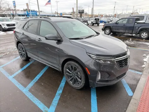 Photos of 2022 Chevrolet Equinox RS for sale in Davison, MI at Hank Graff Chevrolet Davison