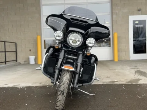 Photos of 2014 Harley-Davidson Electra Glide Ultra Limited for sale in Davison, MI at Hank Graff Chevrolet Davison