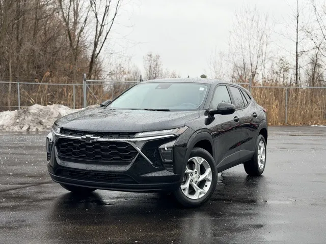 2024 Chevrolet Trax LS's photo