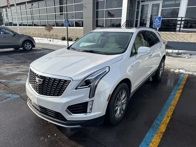White 2022 Cadillac XT5 Premium Luxury for sale in Davison, MI
