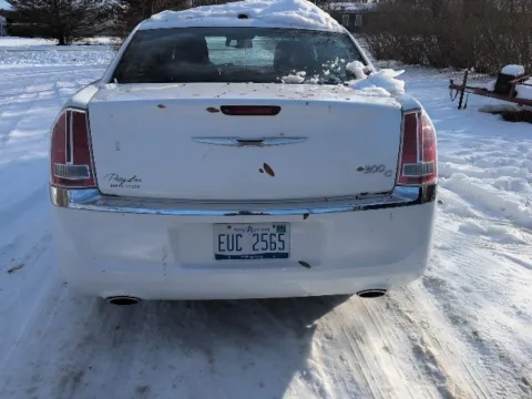 More photos of 2013 Chrysler 300 C at Hank Graff Chevrolet Davison, MI