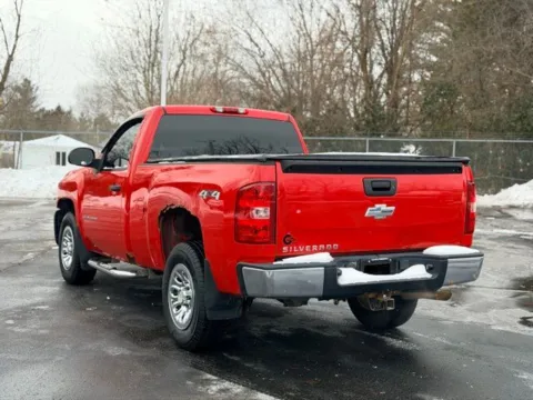 More photos of 2009 Chevrolet Silverado 1500 Work Truck at Hank Graff Chevrolet Davison, MI