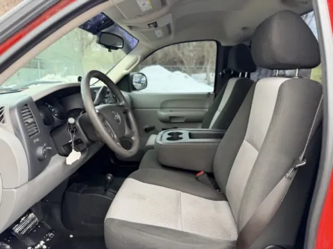 More photos of 2009 Chevrolet Silverado 1500 Work Truck at Hank Graff Chevrolet Davison, MI