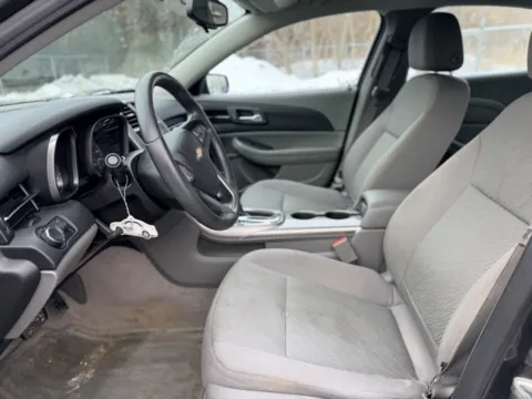 More photos of 2013 Chevrolet Malibu LS at Hank Graff Chevrolet Davison, MI