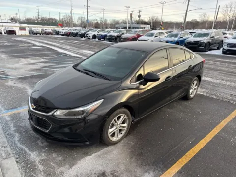 Black 2018 Chevrolet Cruze LT for sale in Davison, MI