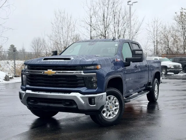 2024 Chevrolet Silverado 2500HD LT's photo