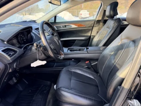 More photos of 2016 Lincoln MKZ at Hank Graff Chevrolet Davison, MI