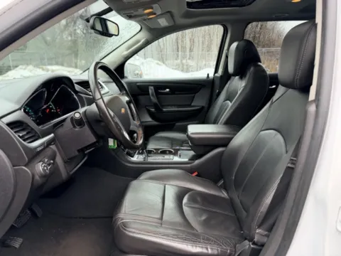 More photos of 2016 Chevrolet Traverse 2LT at Hank Graff Chevrolet Davison, MI