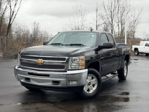 Black 2013 Chevrolet Silverado 1500 LT for sale in Davison, MI