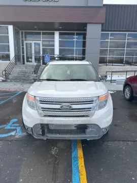 Photos of 2015 Ford Explorer XLT for sale in Davison, MI at Hank Graff Chevrolet Davison