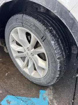 More photos of 2015 Ford Explorer XLT at Hank Graff Chevrolet Davison, MI