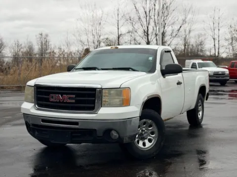 White 2009 GMC Sierra 1500 Work Truck for sale in Davison, MI