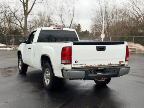 More photos of 2009 GMC Sierra 1500 Work Truck at Hank Graff Chevrolet Davison, MI