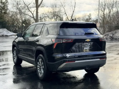 More photos of 2025 Chevrolet Equinox LT at Hank Graff Chevrolet Davison, MI