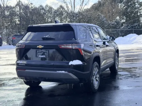 More photos of 2025 Chevrolet Equinox LT at Hank Graff Chevrolet Davison, MI