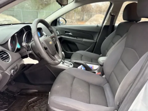 More photos of 2016 Chevrolet Cruze Limited 1LT at Hank Graff Chevrolet Davison, MI