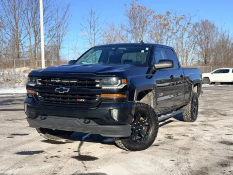 Black 2017 Chevrolet Silverado 1500 LT for sale in Davison, MI