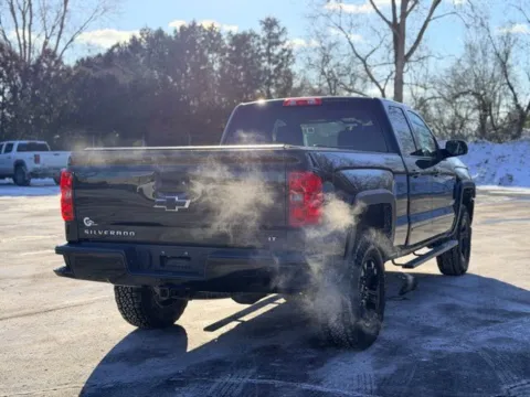 More photos of 2017 Chevrolet Silverado 1500 LT at Hank Graff Chevrolet Davison, MI