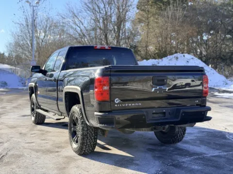 More photos of 2017 Chevrolet Silverado 1500 LT at Hank Graff Chevrolet Davison, MI