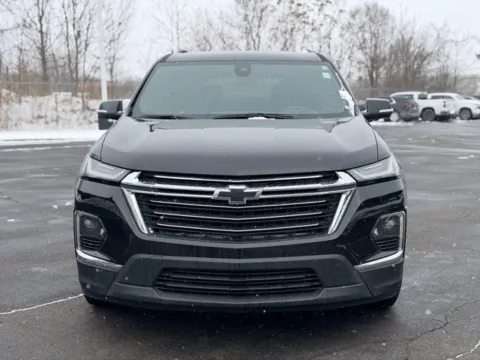 Photos of 2022 Chevrolet Traverse LT for sale in Davison, MI at Hank Graff Chevrolet Davison