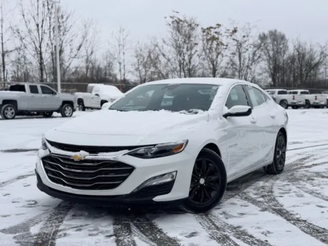 White 2025 Chevrolet Malibu LT for sale in Davison, MI