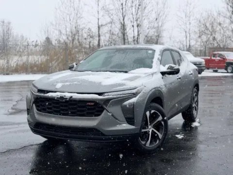 Gray 2024 Chevrolet Trax 1RS for sale in Davison, MI